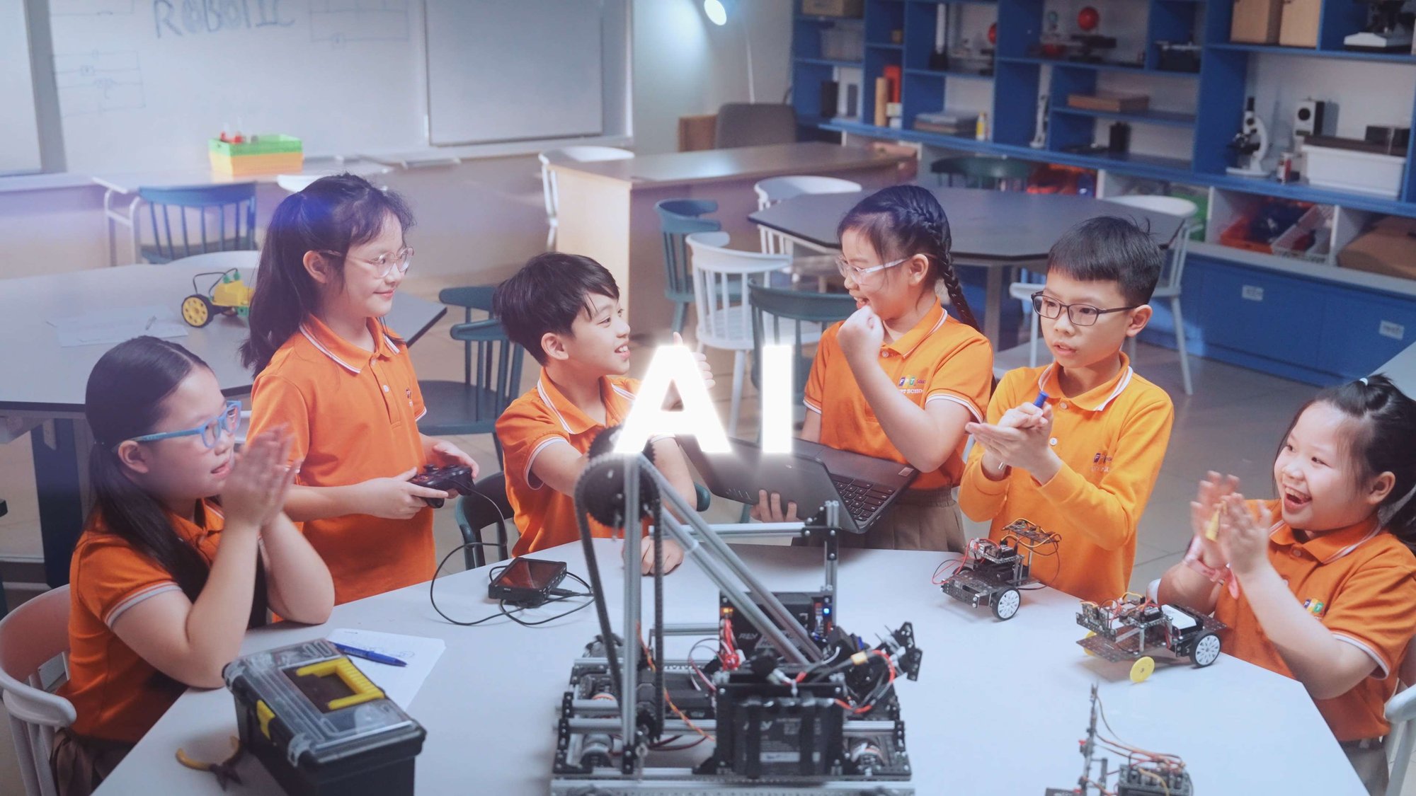 1p12s TVC FPT CG.mp4_snapshot_00.51.073-1
